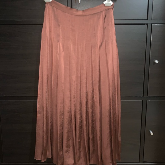 Aritzia Little moon by Wilfred Olyra midi skirt - Picture 2 of 4